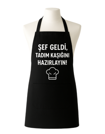  Kişiye Özel Komik Mutfak Önlüğü “Şef Geldi, Tadım Kaşığını Hazırlayın!” Yazılı Siyah Önlük Hediye